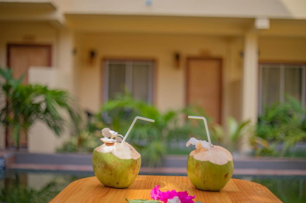 Sorenzo Maldives Thoddoo Exterior photo