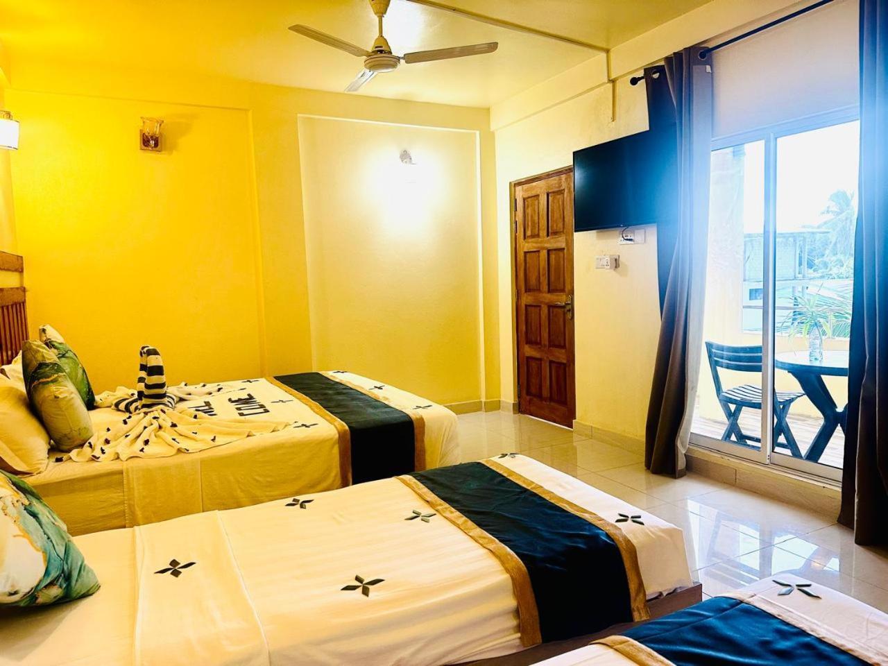 Sorenzo Maldives Thoddoo Exterior photo
