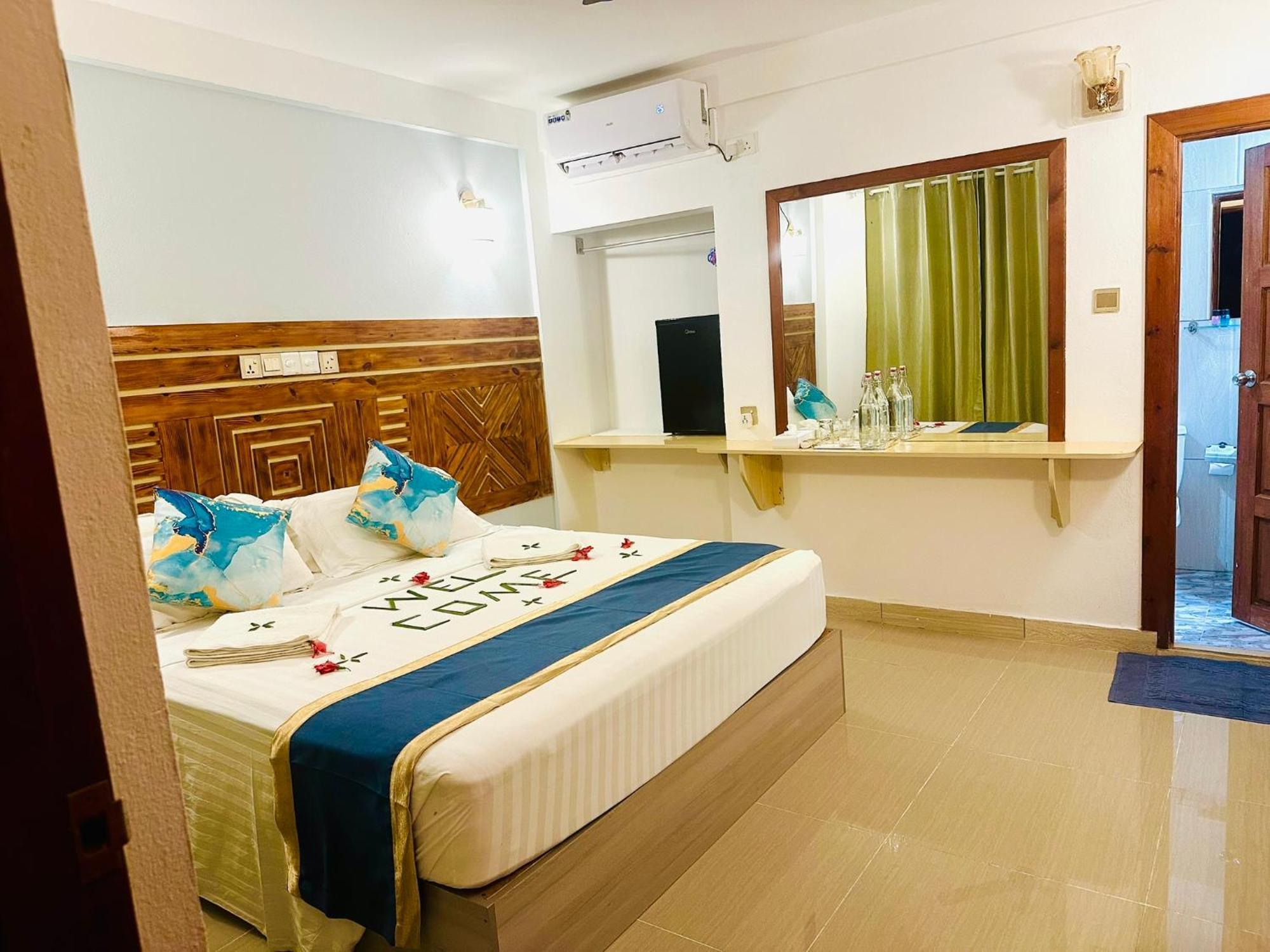 Sorenzo Maldives Thoddoo Exterior photo