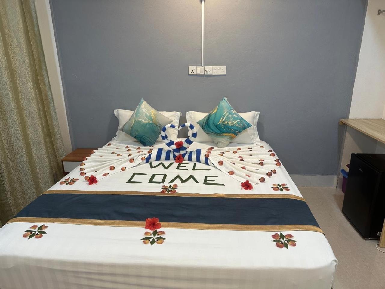Sorenzo Maldives Thoddoo Exterior photo
