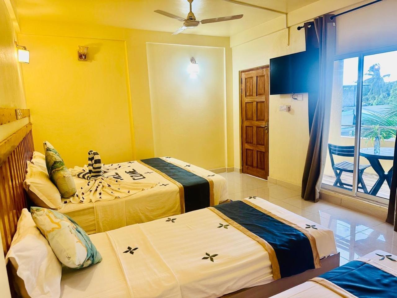 Sorenzo Maldives Thoddoo Exterior photo